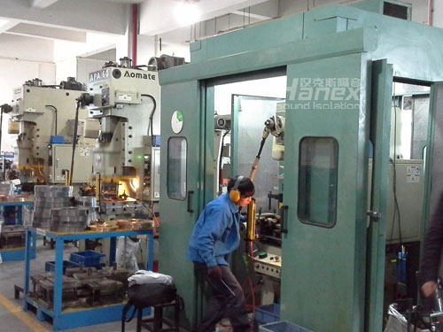 沖床噪音大如何解決？推薦安裝沖床隔聲罩